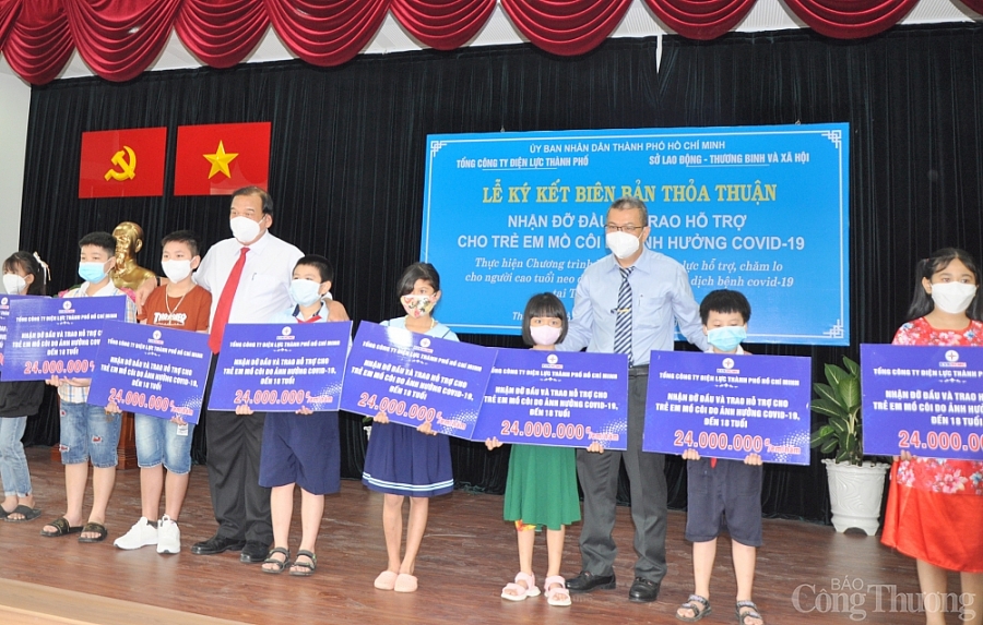 EVNHCMC bảo trợ trẻ mồ côi cha mẹ do Covid-19 đến 18 tuổi