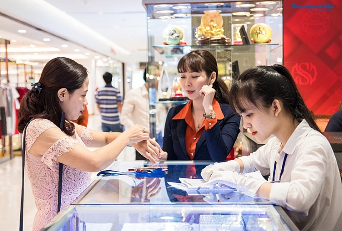 sacombank sbj khuyen mai hap dan mung sinh nhat 10 tuoi