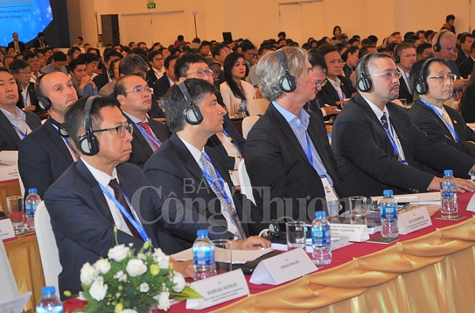 hon 600 doanh nghiep nha dau tu tham du dien dan kinh te tp ho chi minh nam 2018