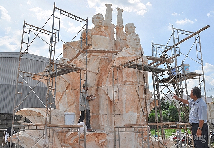 Nghệ nhân Trần Văn Trầm - Nhà điêu khắc tài hoa đất Tiền Giang