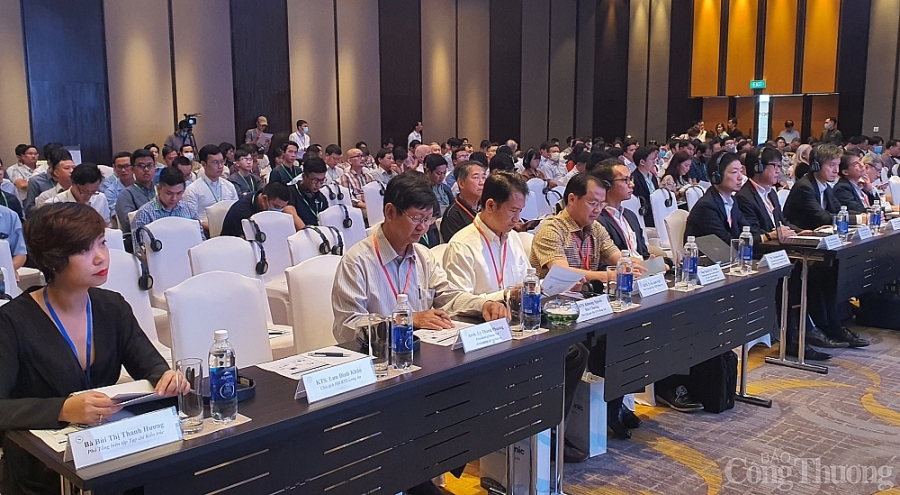 Các chuyên gia, nhà khoa học bàn giải pháp nâng cao chất lượng không khí nhà ở trong đô thị