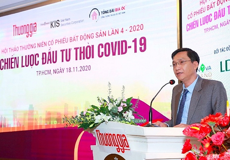 Đầu tư cổ phiếu bất động sản cần sàng lọc