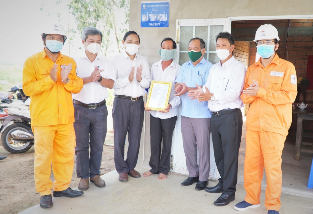 Điện lực miền Nam: Tiếp tục nhiều hoạt động an sinh xã hội giúp người dân vượt khó sau dịch covid-19