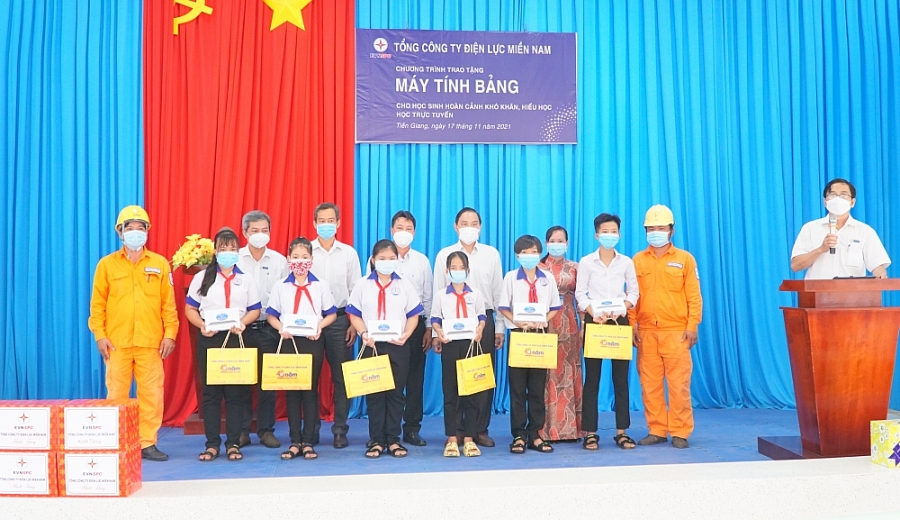 Điện lực miền Nam: Tiếp tục nhiều hoạt động an sinh xã hội giúp người dân vượt khó sau dịch covid-19