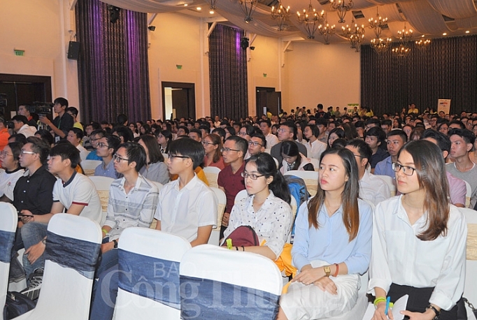 Kết nối cộng đồng lãnh đạo trẻ lớn nhất tại Việt Nam ket noi cong dong lanh dao tre lon nhat tai viet nam