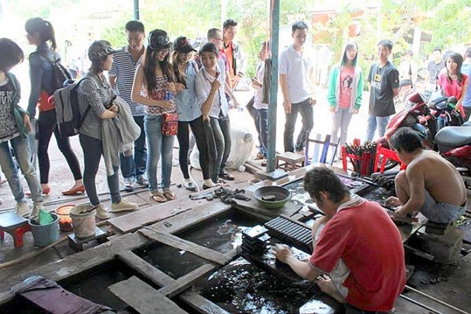 Bình Dương: Nâng cao sức cạnh tranh, hướng đến phát triển du lịch bền vững binh duong nang cao suc canh tranh huong den phat trien du lich ben vung