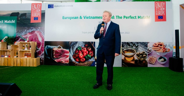 Ông Janusz Wojciechowski – Cao Ủy Nông nghiệp của EU phát biểu khai mạc tại Lễ hội châu Âu Ông Janusz Wojciechowski – Cao Ủy Nông nghiệp của EU phát biểu khai mạc tại Lễ hội châu Âu