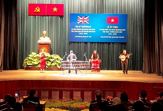 Kỷ niệm 45 năm quan hệ ngoại giao Việt Nam- Anh ky niem 45 nam quan he ngoai giao viet nam anh