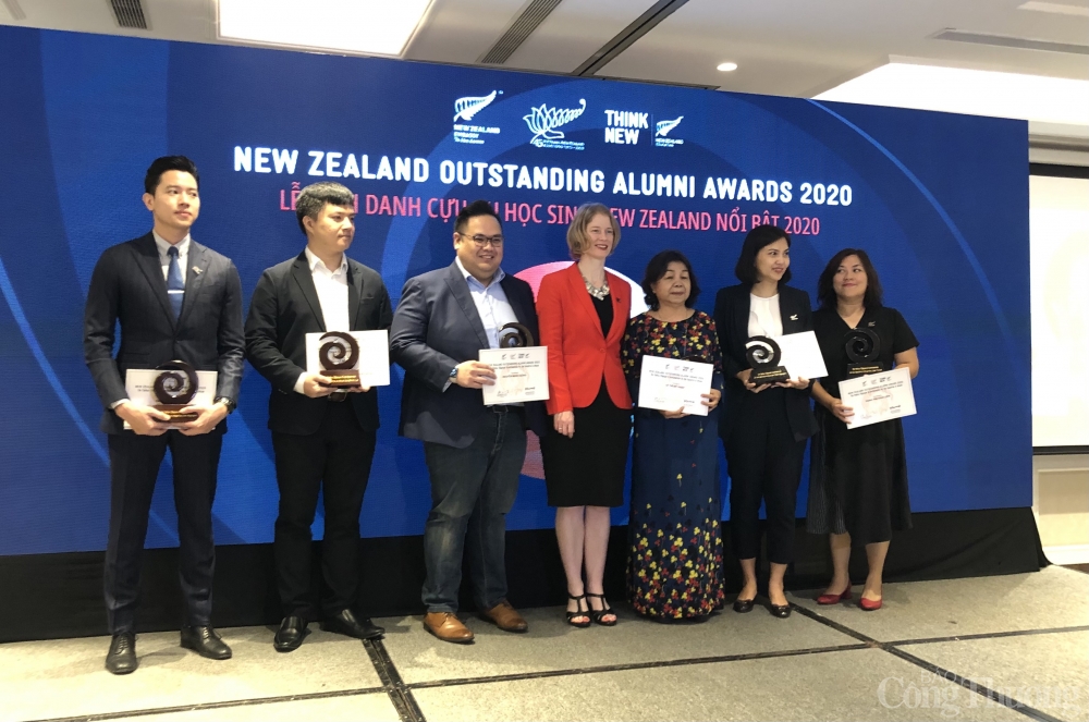 undefined 0256-img-4136