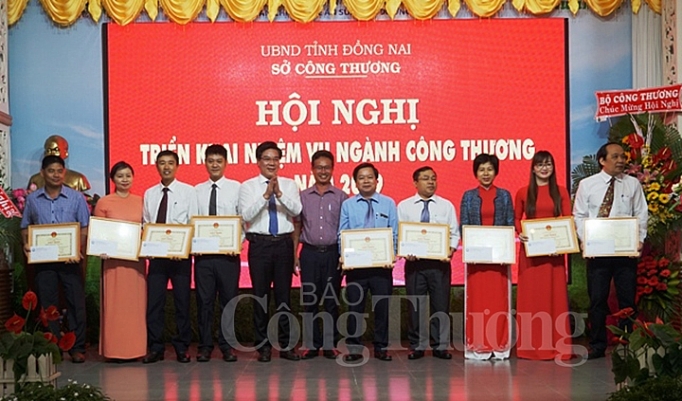 Ngành Công Thương Đồng Nai chú trọng thực hiện bình ổn hàng hóa trước và sau Tết nganh cong thuong dong nai chu trong thuc hien binh on hang hoa truoc va sau tet