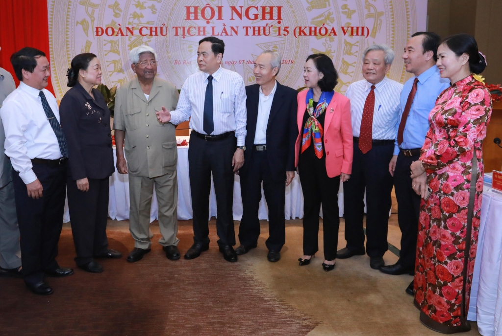 Mặt trận Tổ quốc Việt Nam: Tổ chức tốt công tác giám sát và phản biện xã hội mat tran to quoc viet nam to chuc tot cong tac giam sat va phan bien xa hoi