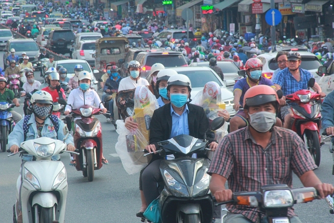 tpho chi minh nguoi xe day dac trong nhung ngay giap tet