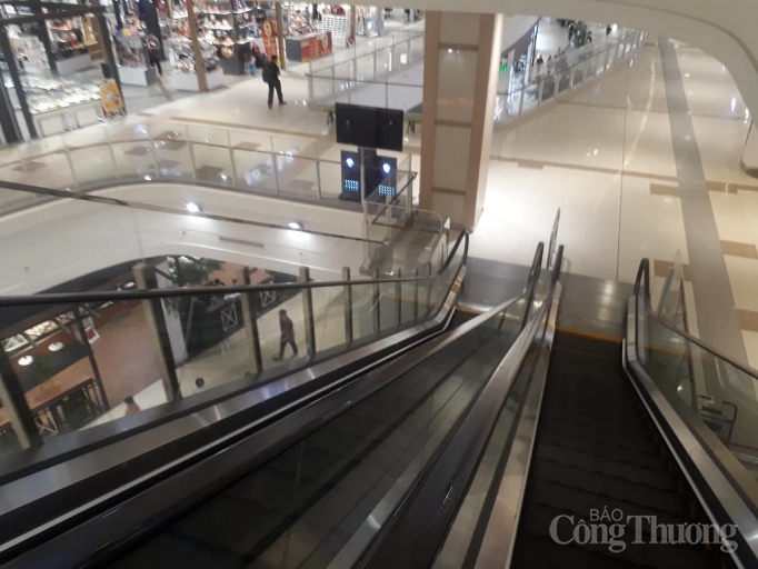 nhieu diem vui choi mua sam o sai gon vang ve vi dich corona