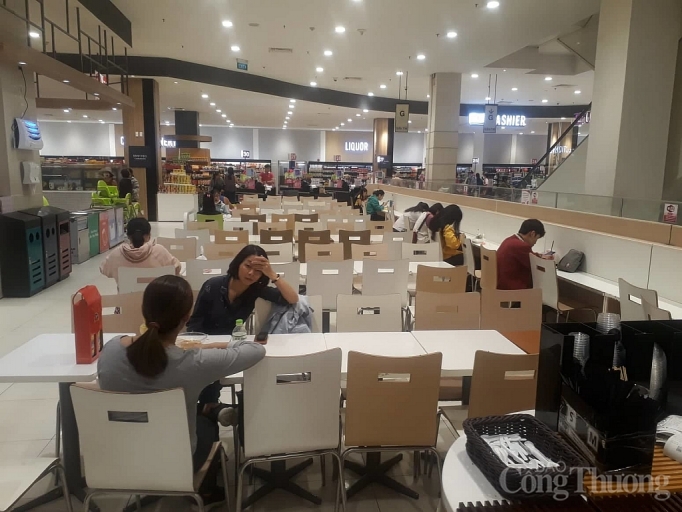 nhieu diem vui choi mua sam o sai gon vang ve vi dich corona