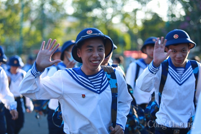 tpho chi minh hon 4000 thanh nien len duong nhap ngu