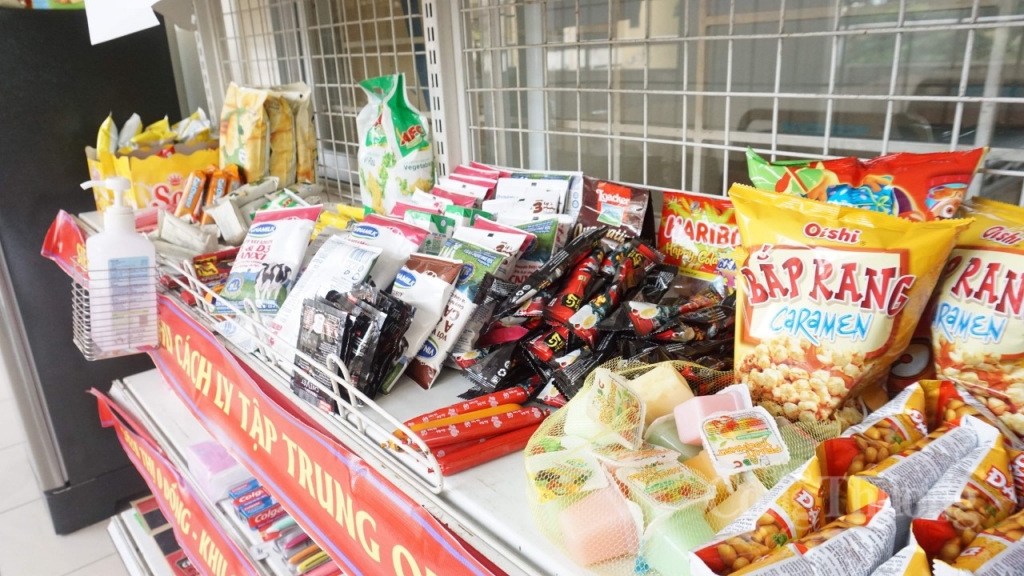 sieu thi 0 dong phuc vu 2424h cho nguoi cach ly