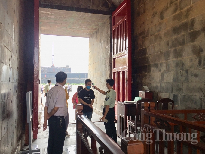 Di tích Huế miễn phí 100% vé tham quan trong tuần đầu mở cửa trở lại di tich hue don du khach trong ngay dau hoat dong lai