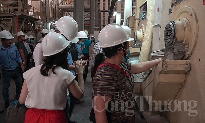 can canh cac nha may che bien gao lon nhat dong bang song cuu long