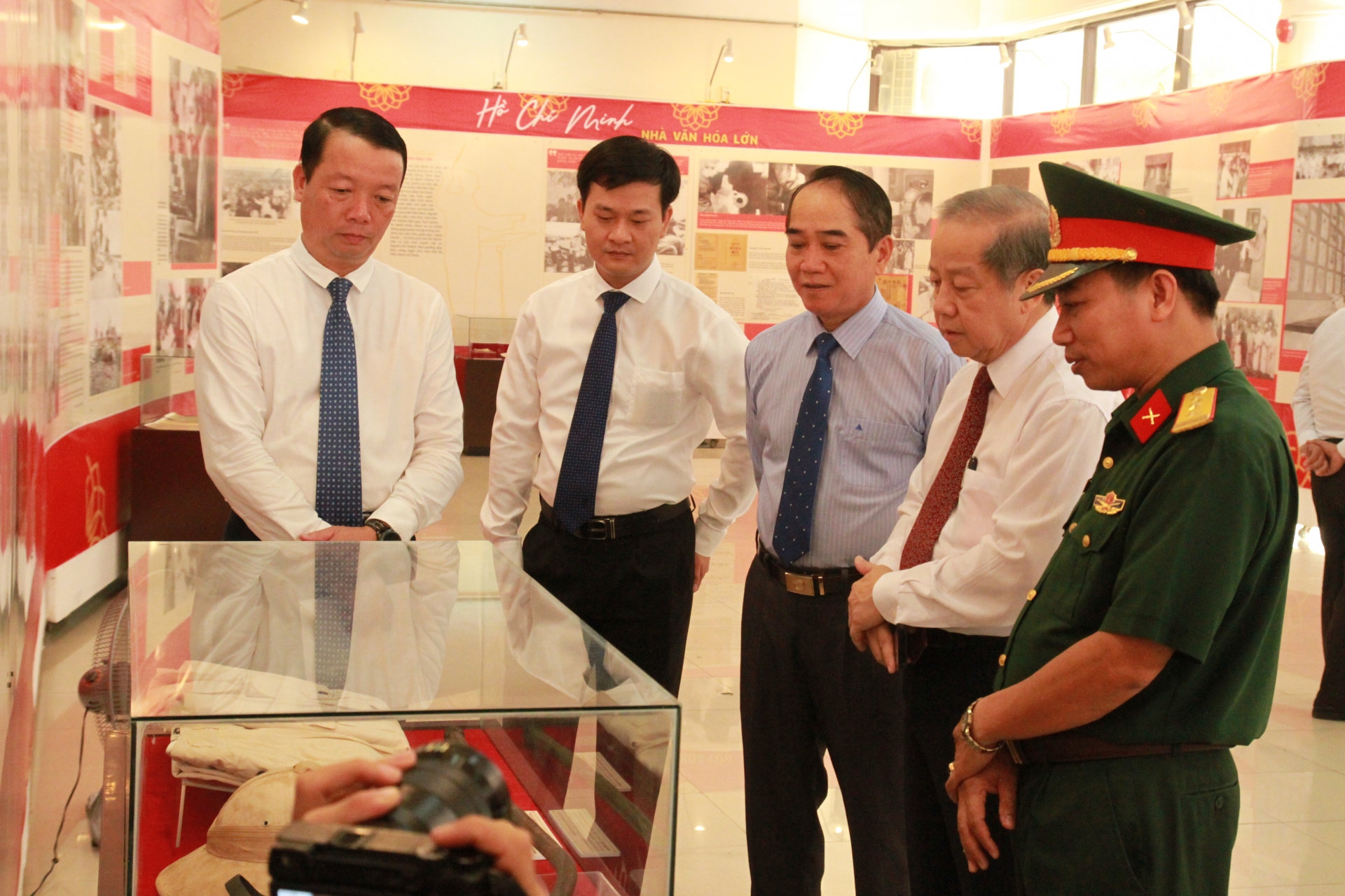Thừa Thiên Huế: Nhiều hoạt động kỷ niệm 130 năm ngày sinh Chủ tịch Hồ Chí Minh thua thien hue nhieu hoat dong ky niem 130 nam ngay sinh chu tich ho chi minh
