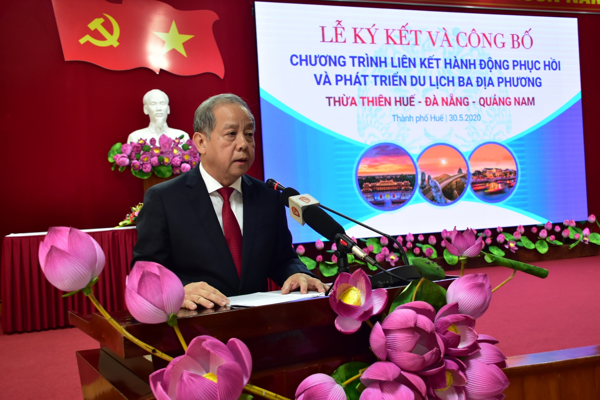 Thừa Thiên Huế - Đà Nẵng - Quảng Nam ký kết hợp tác phát triển du lịch thua thien hue da nang quang nam ky ket hop tac phat trien du lich