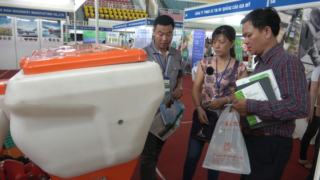 Đặc sản vùng miền “đổ bộ” về TP. Hồ Chí Minh dac san vung mien do bo ve tp ho chi minh