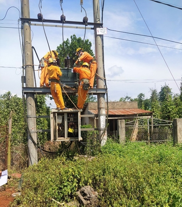 Đắk Nông đảm bảo an toàn điện vào mùa mưa bão dak nong dam bao an toan dien vao mua mua bao
