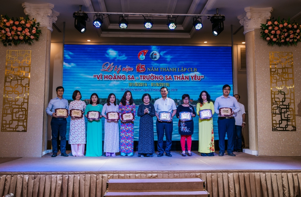 IPPG chính thức trở thành Hội viên tập thể CLB Vì Hoàng Sa – Trường Sa thân yêu ippg chinh thuc tro thanh hoi vien tap the clb vi hoang sa truong sa than yeu