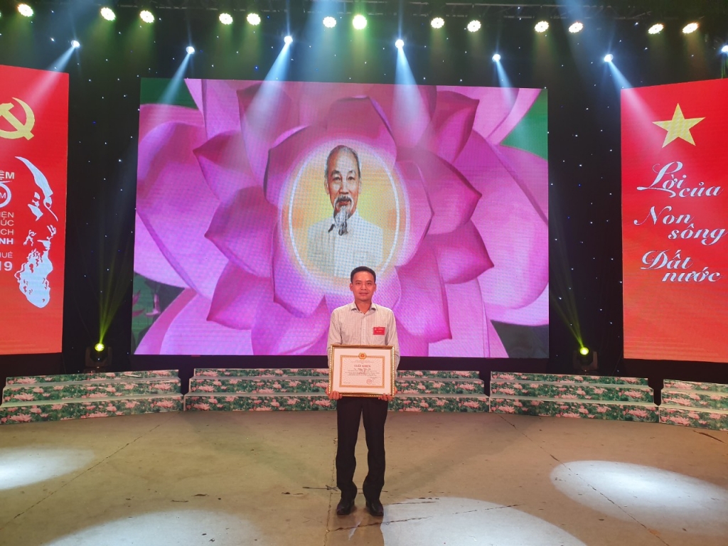 tong giam doc tap doan bao khanh duoc khen thuong co thanh tich xuat sac trong thuc hien chi thi 05