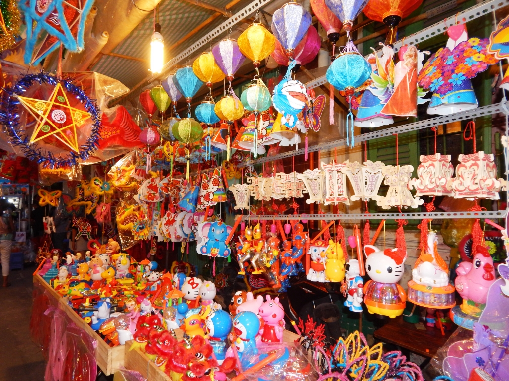 ngam pho long den lung linh giua long sai gon