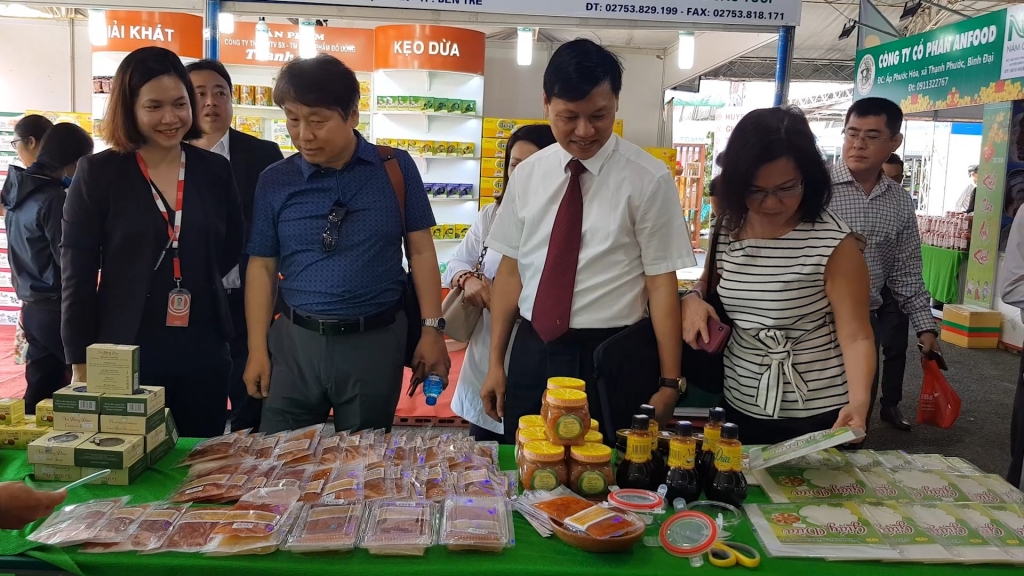 ben tre phan dau gia tri san xuat cong nghiep dat 8650 ty dong