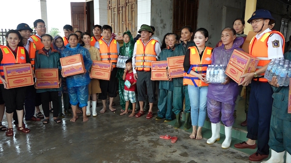 undefined 1417-qb-trao-qua