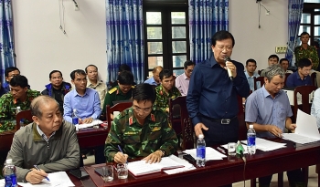 Phó Thủ tướng Trịnh Đình Dũng kiểm tra, chỉ đạo công tác cứu hộ, cứu nạn tại thủy điện Rào Trăng 3
