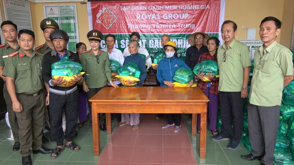 undefined 0825-hoang-gia