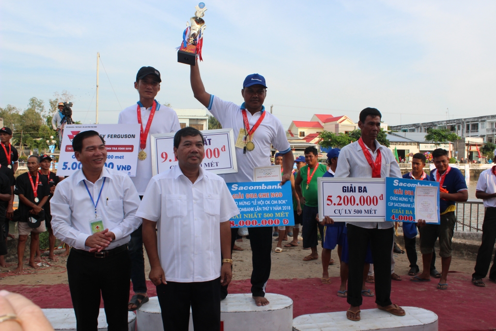 soi noi giai dua ghe ngo truyen thong cua dong bao khmer