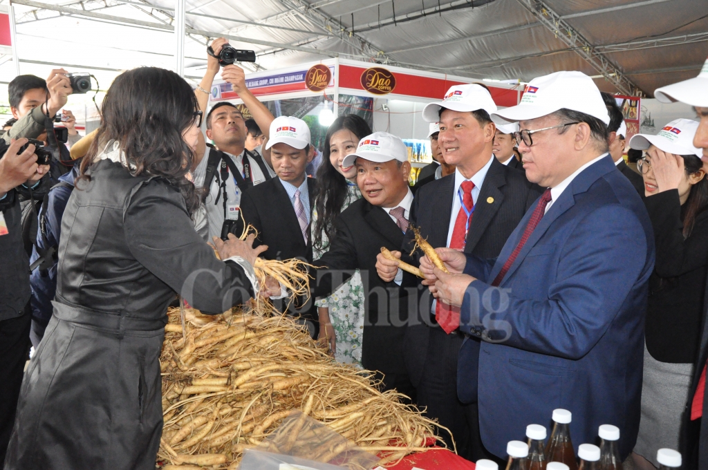 Liên kết hợp tác tiêu thụ nông sản Việt Nam – Lào – Campuchia lien ket hop tac tieu thu nong san viet nam lao campuchia