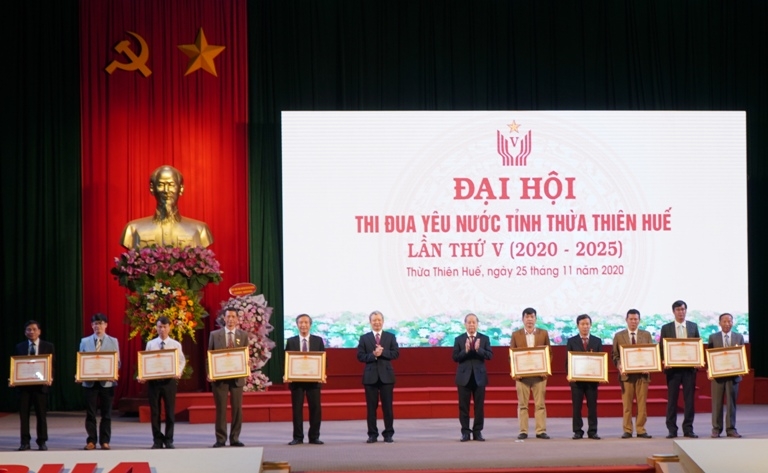 undefined 5507-20201125-traobang-10nguoi