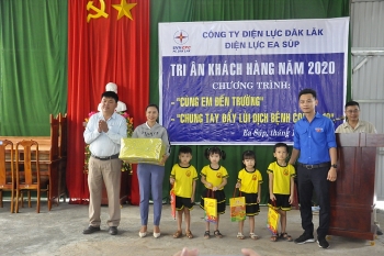PC Đắk Lắk: Tổ chức nhiều hoạt động Tri ân khách hàng tại xã biên giới Ia R’vê – huyện Ea Súp
