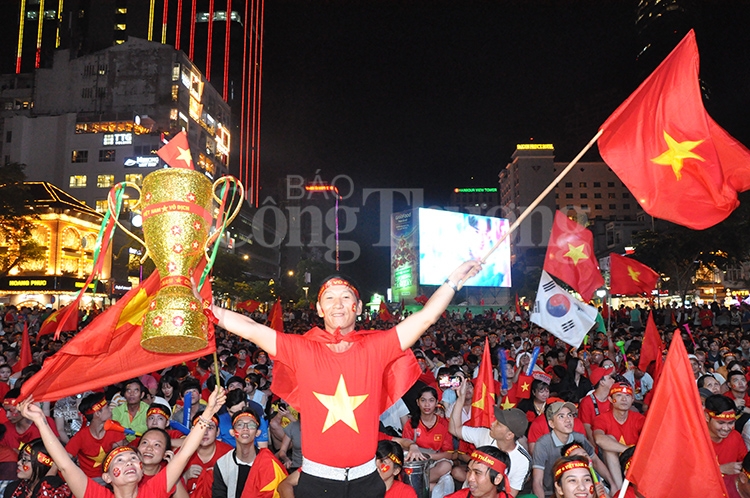 viet nam malaysia 10 nam cho mot giac mo