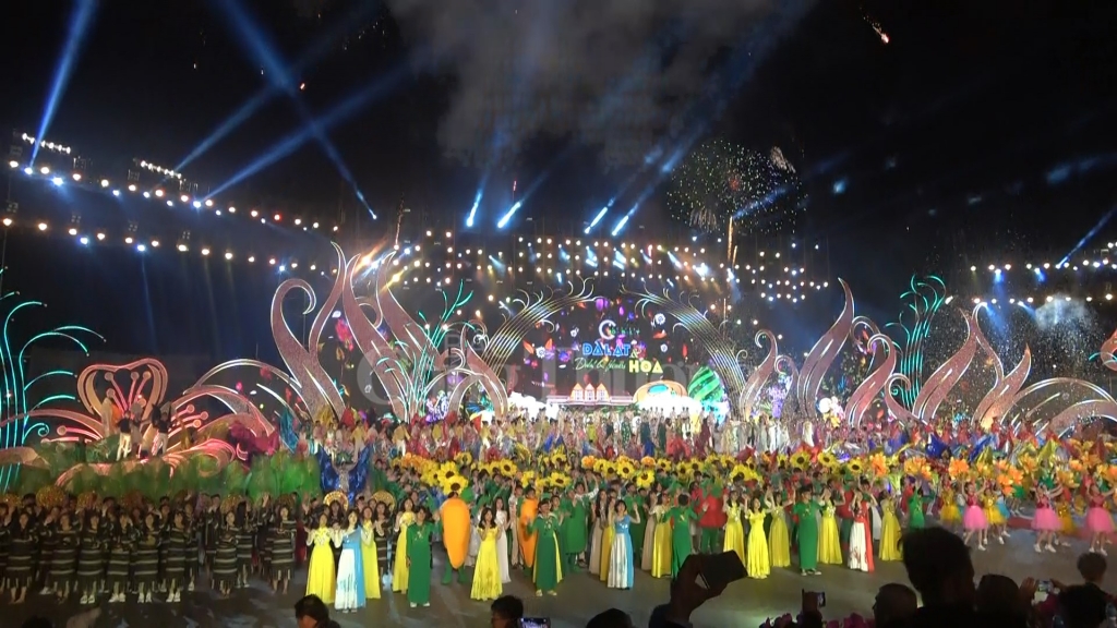 Đưa hoa Đà Lạt hội nhập thị trường quốc tế phat trien hoa da lat tung buoc hoi nhap thi truong quoc te