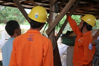Đắk Nông: Chú trọng chất lượng đường dây sau công tơ của khách hàng