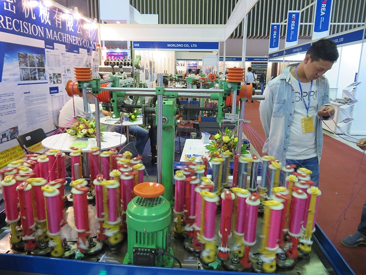 Chuỗi triển lãm quốc tế về  máy móc, thiết bị, nguyên phụ liệu dệt may - VTG 2018 chuoi trien lam quoc te ve may moc thiet bi nguyen phu lieu det may vtg 2018