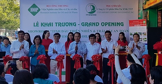 dua cac san pham tu nghien cuu khoa hoc phuc vu nguoi tieu dung