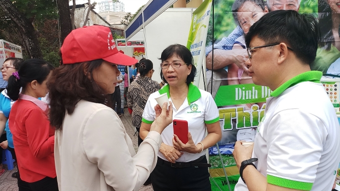 phien cho yeu thuong danh cho nguoi ngheo don nam moi