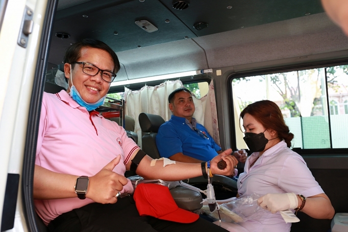 tong lanh su quan thai lan keu goi hien mau giua dich benh covid 19