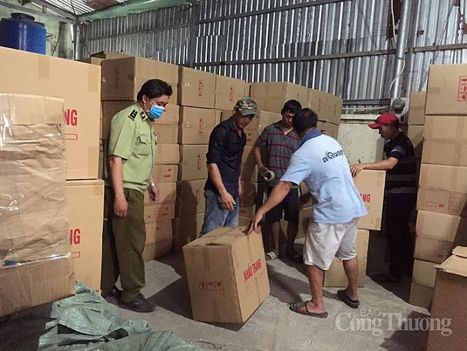 bat nhieu lo hang hhau trang y te tham lau qua bien gioi tay nam