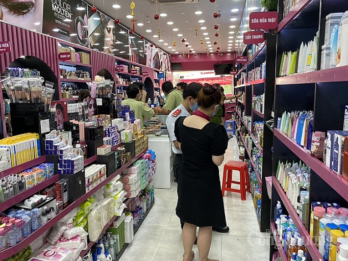 TP. Hồ Chí Minh: Tổng kiểm tra một hệ thống kinh doanh mỹ phẩm online có dấu hiệu vi phạm tp ho chi minh tong kiem tra mot he thong kinh doanh my pham online co dau hieu vi pham