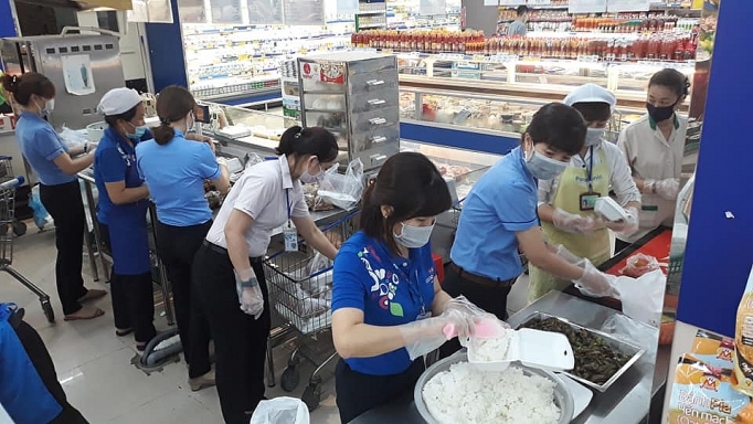 tp ho chi minh cung ung du nhu yeu pham cho nguoi dan trong mua dich