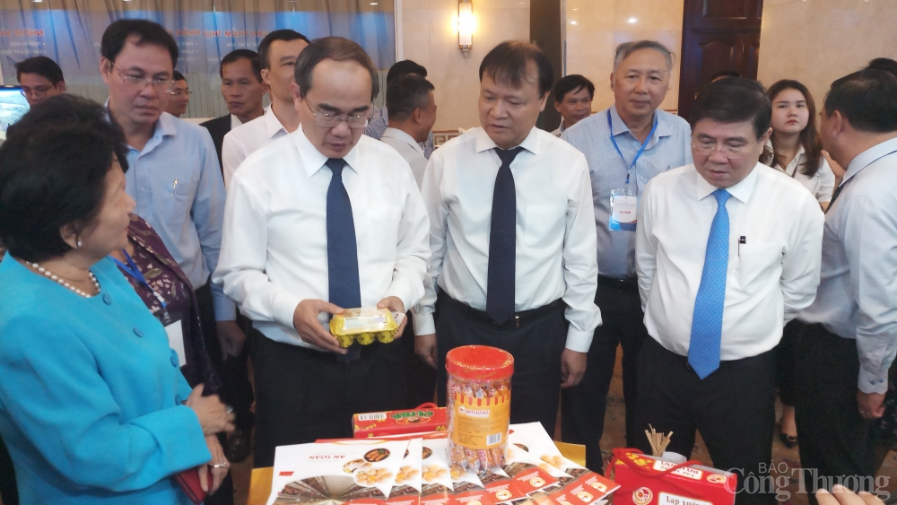 Kết nối cung - cầu hàng hóa: Tạo động lực nâng tầm giá trị cho hàng Việt Kết nối cung - cầu hàng hóa: Tạo động lực nâng tầm giá trị cho hàng Việt