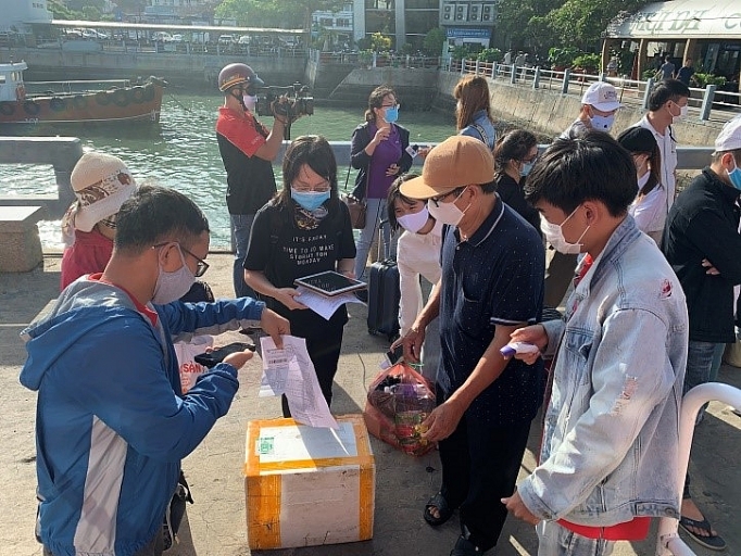 Bà Rịa -Vũng Tàu: Sản xuất kinh doanh hoạt động bình thường, dịch vụ giải trí và tắm biển tiếp tục tạm dừng ba ria vung tau san xuat kinh doanh hoat dong binh thuong dich vu giai tri va tam bien tiep tuc tam dung