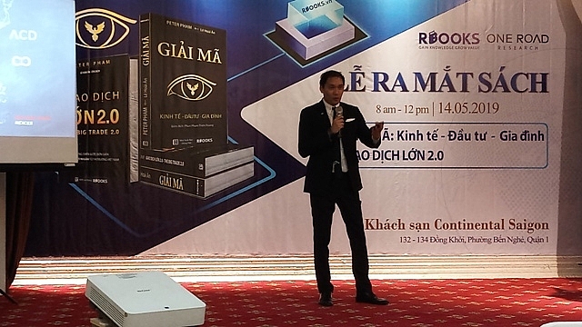 Sách “Giải mã kinh tế - đầu tư - gia đình” và “Giao dịch lớn 2.0” ra mắt độc giả Việt Nam sach giai ma kinh te dau tu gia dinh va giao dich lon 20 ra mat doc gia viet nam